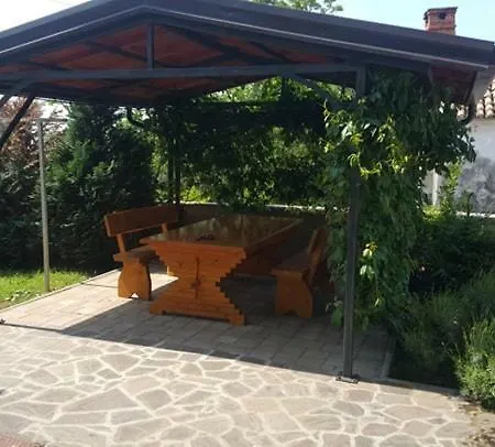 Kuca Oak Vikendica *